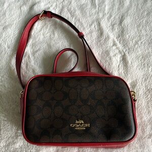 Genuine coach purse pristine condition 6x10
